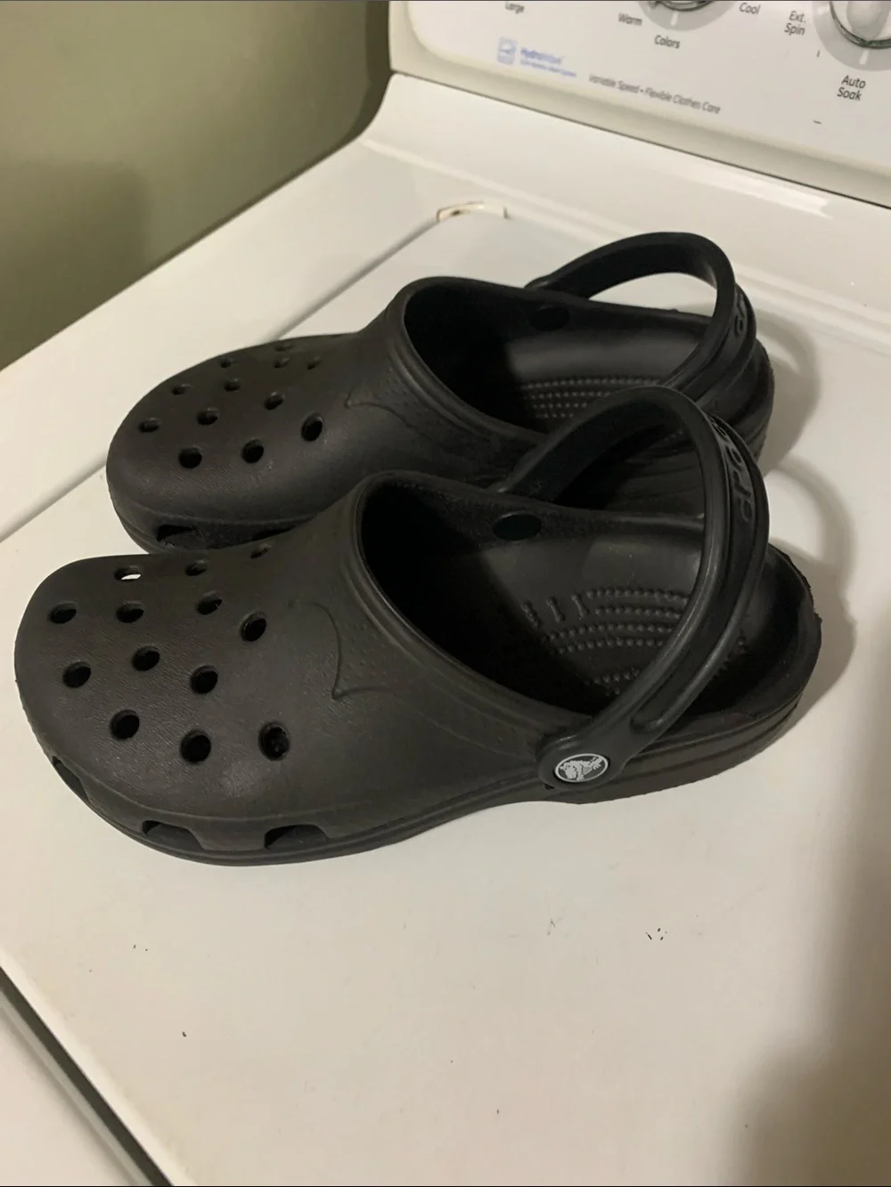 CROCS Classic Clog in Black
